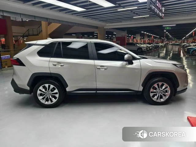 Toyota Wilanda id 4321304 из Китая 3
