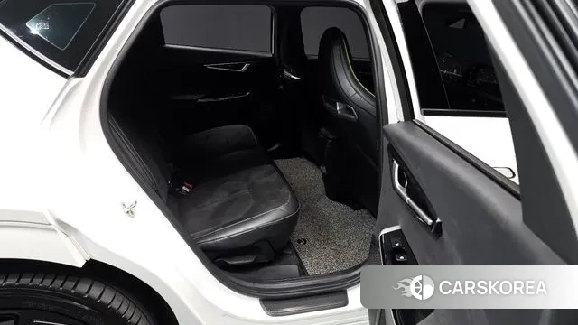 Kia EV6 2023 Белый из Кореи, фото 3