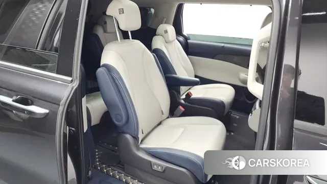 Kia The New Carnival 4th Generation 2024 Серый из Кореи, фото 3