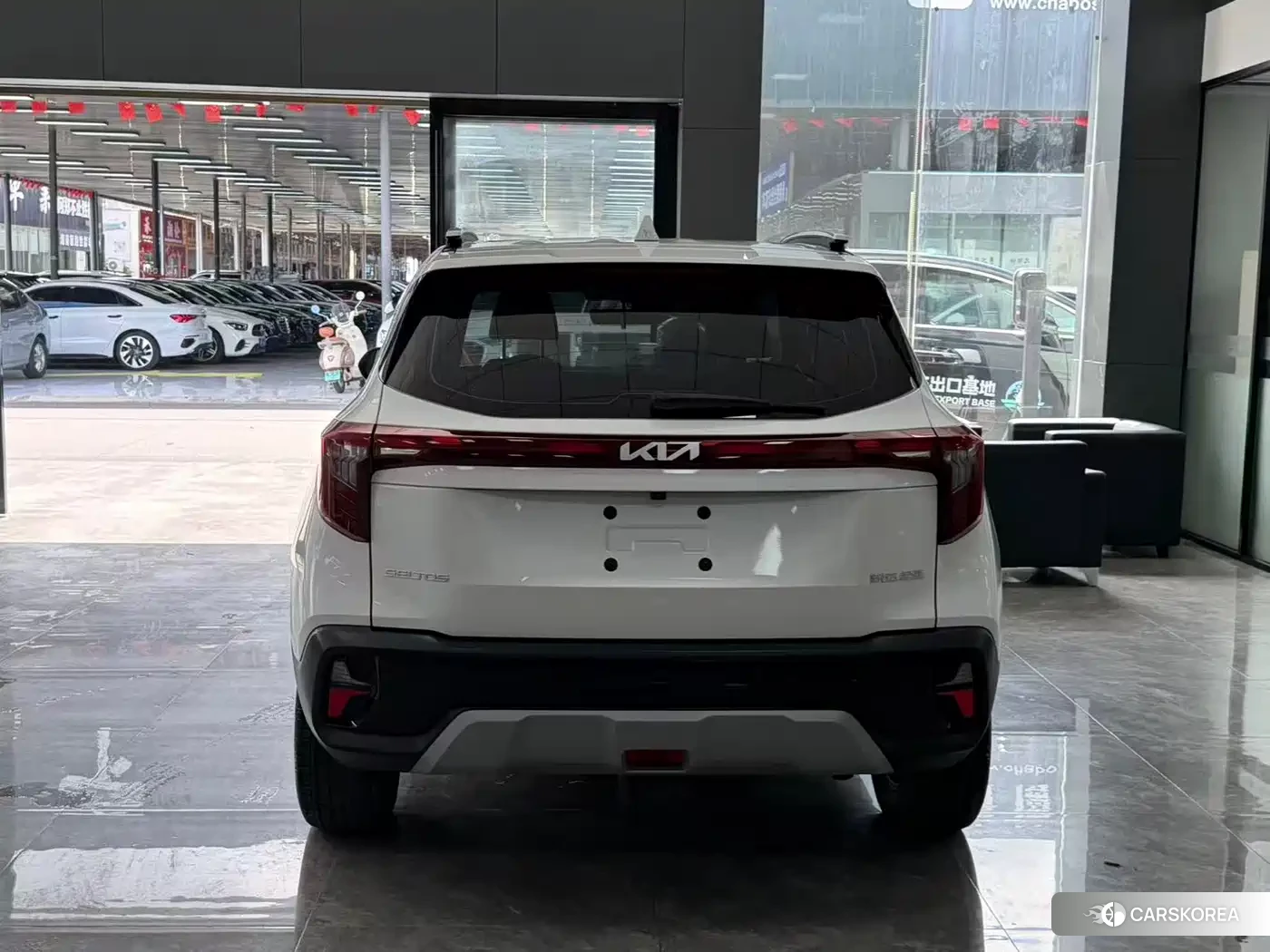 Kia Seltos 2023 Белый из Китая, фото 3