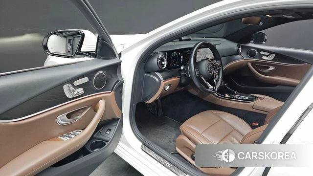 Mercedes-Benz E-Class W213 2022 Белый из Кореи, фото 3