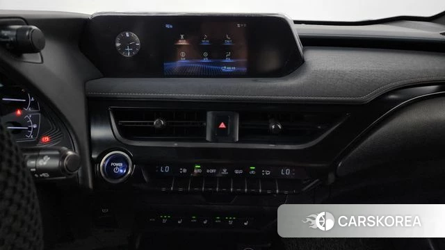 Lexus UX250h 2019 Серебристо-серый из Кореи, фото 3