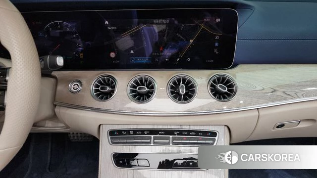 Mercedes-Benz E-Class W213 2021 Белый из Кореи, фото 3