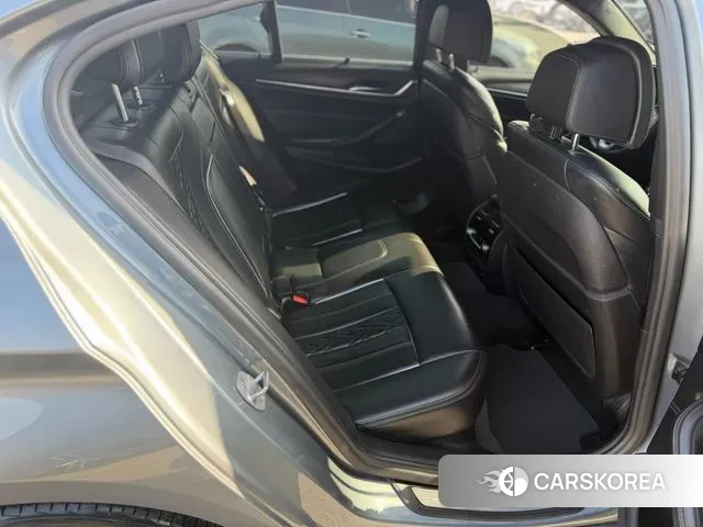 BMW 5 Series (G30) 2018 Серый из Кореи, фото 3