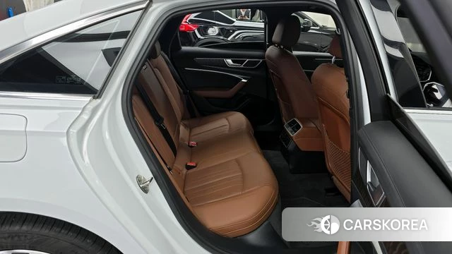 Audi A6 (C8) 2023 Белый из Кореи, фото 3