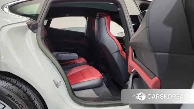 Porsche Taycan 2023 Белый из Кореи, фото 3