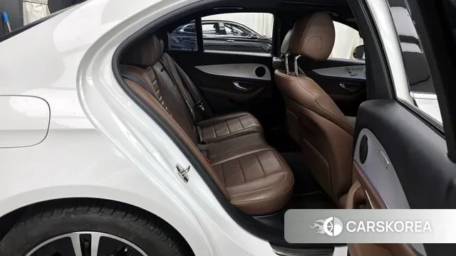 Mercedes-Benz E-Class W213 2020 Белый из Кореи, фото 3