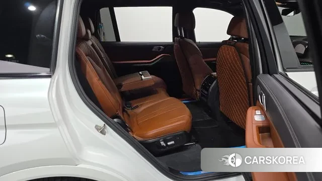 BMW X7 (G07) 2023 Белый из Кореи, фото 3