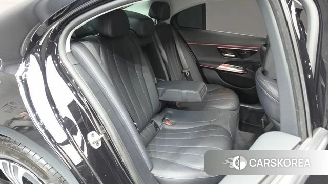 Mercedes-Benz E-Class W214 2024 Черный из Кореи, фото 3