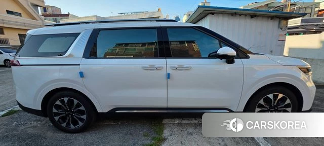 Kia Carnival 4th generation 2023 Белый из Кореи, фото 3