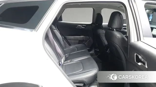 Kia Sportage 5th Generation 2023 Белый из Кореи, фото 3