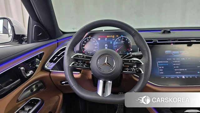 Mercedes-Benz E-Class W214 2025 Белый из Кореи, фото 3