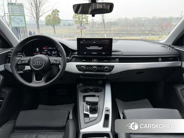 Audi A4L 2021 Темно-серый из Китая, фото 3