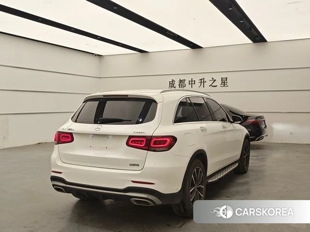 Mercedes-Benz GLC 2023 Белый из Китая, фото 3