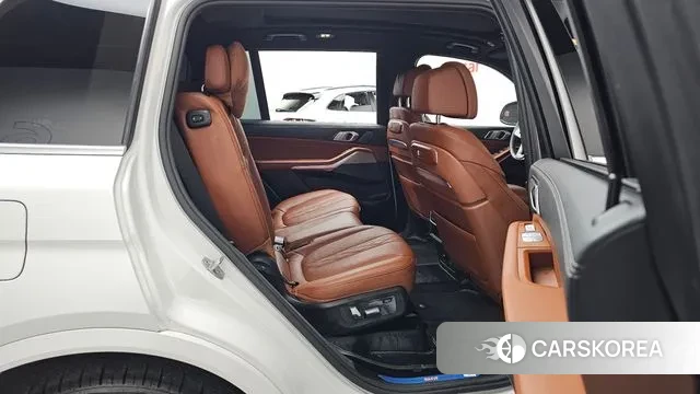 BMW X7 (G07) 2024 Белый из Кореи, фото 3