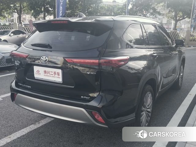 Toyota Highlander 2024 Черный из Китая, фото 3