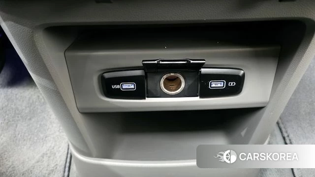 Hyundai Staria 2023 Черный из Кореи, фото 3