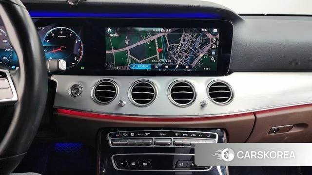 Mercedes-Benz E-Class W213 2020 Белый из Кореи, фото 3