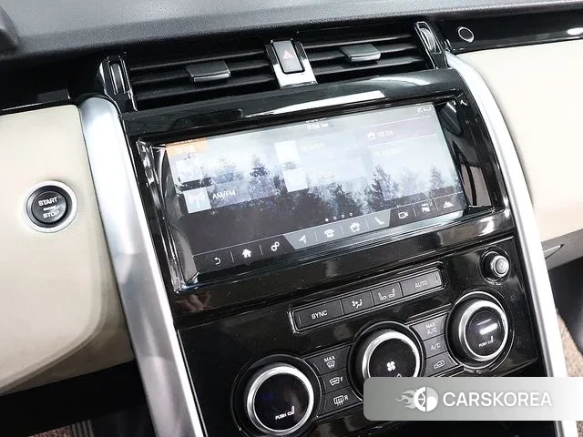 Land Rover Discovery 5 2018 Черный из Кореи, фото 3