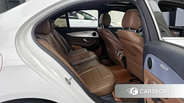 Mercedes-Benz E-Class W213 2020 Белый из Кореи, фото 3