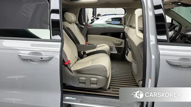 Kia The New Carnival 4th Generation 2024 Серый из Кореи, фото 3