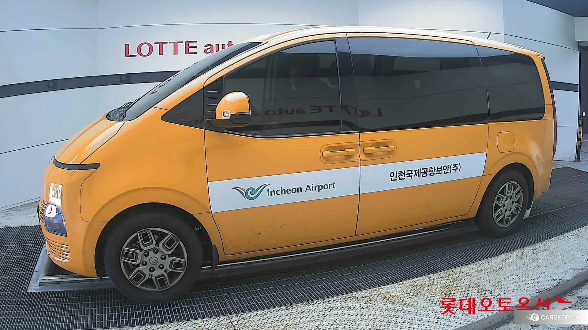 Hyundai Staria 2023 Creamy White из Кореи, фото 3