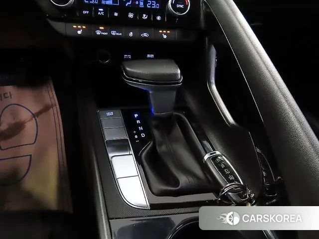 Hyundai Avante Hybrid (CN7) 2023 Белый из Кореи, фото 3