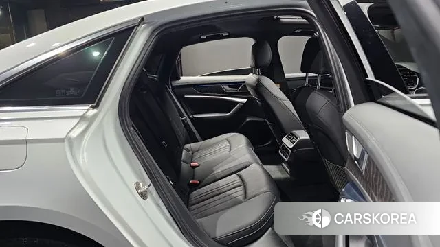 Audi A6 (C8) 2021 Белый из Кореи, фото 3