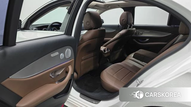 Mercedes-Benz E-Class W213 2018 Белый из Кореи, фото 3