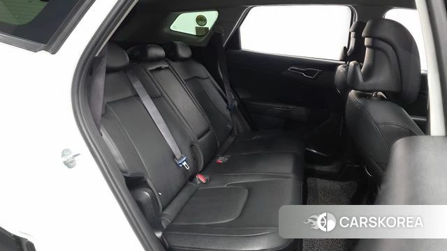 Kia Sportage 5th Generation Hybrid 2022 Белый из Кореи, фото 3