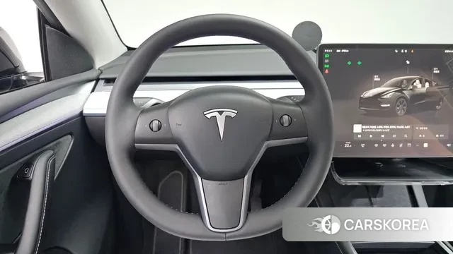 Tesla Model Y 2024 Черный из Кореи, фото 3