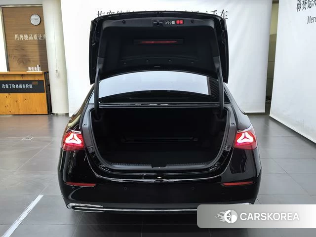 Mercedes-Benz E-class 2024 Черный из Китая, фото 3