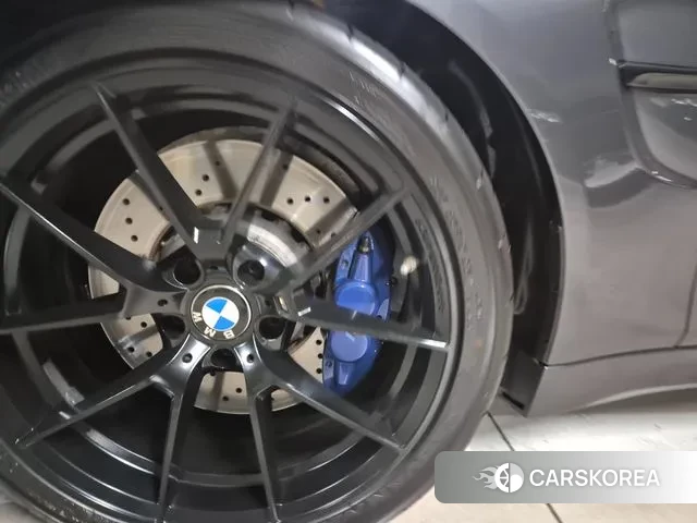 BMW M4 (F82) 2018 Серебристо-серый из Кореи, фото 3