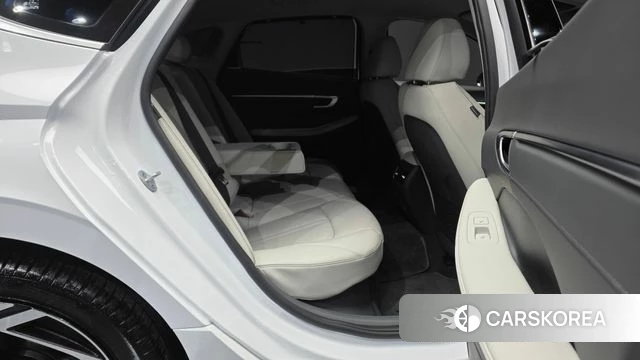 Hyundai Sonata D Edge Hybrid (DN8) 2026 Белый из Кореи, фото 3