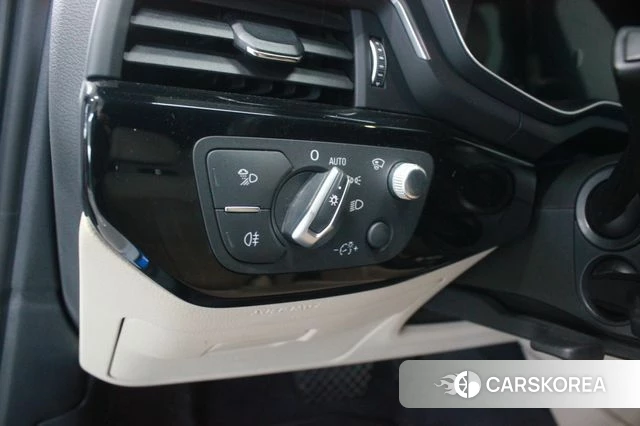 Audi A4 (B9) 2021 Белый из Кореи, фото 3