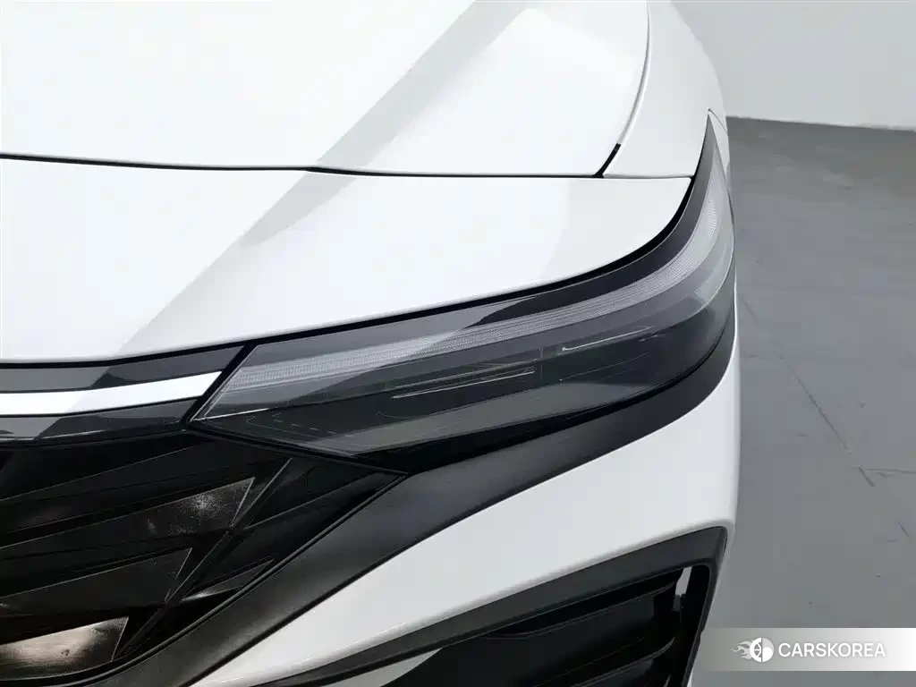 Hyundai Elantra 2025 Белый из Китая, фото 3