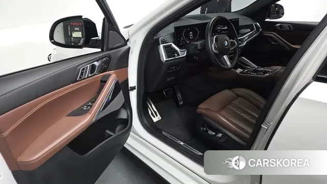 BMW X6 (G06) 2024 Белый из Кореи, фото 3