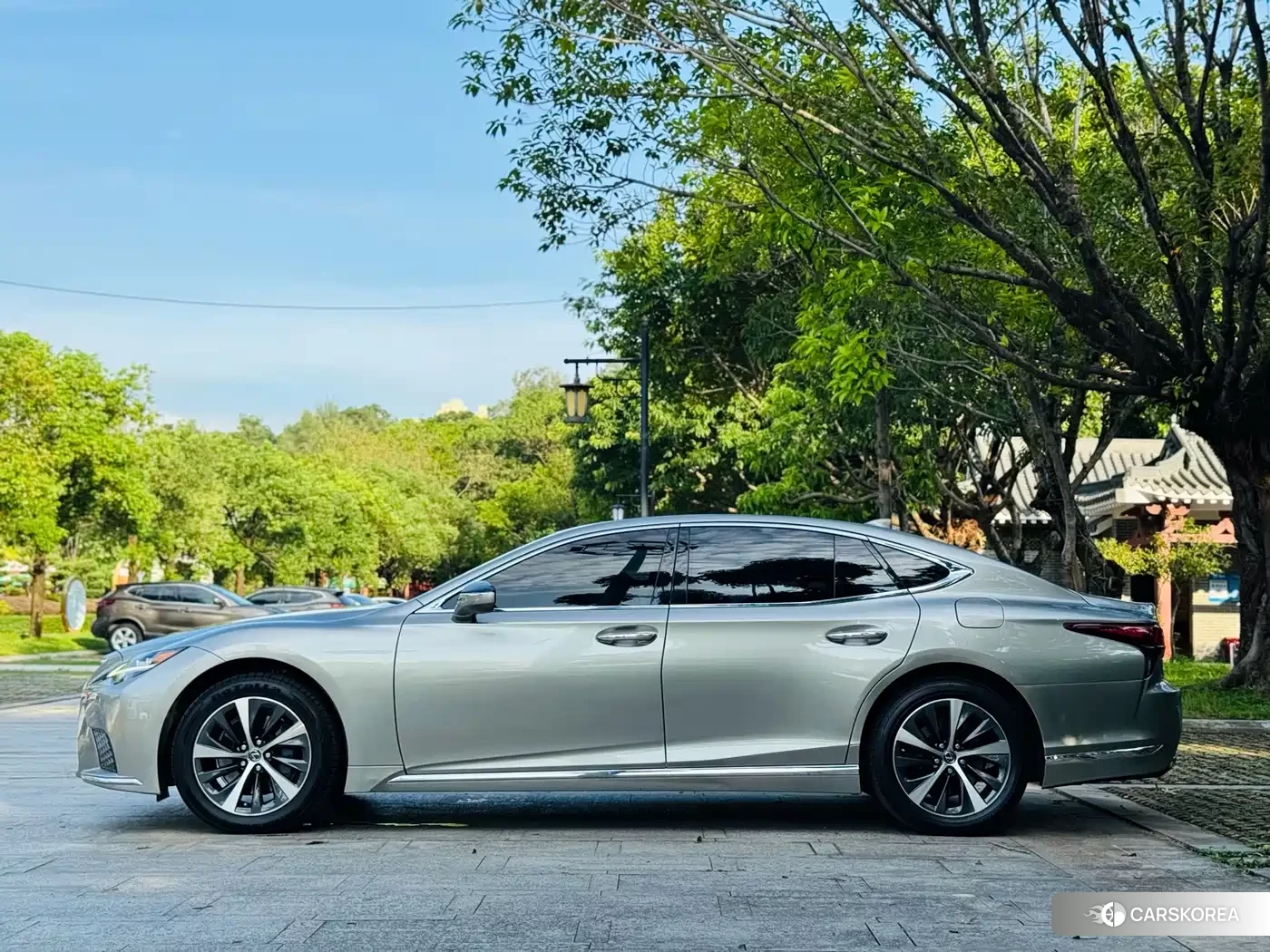 Lexus LS 2022 Silver/gray из Китая, фото 3