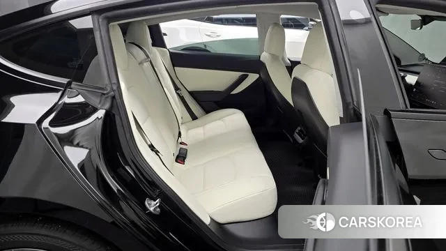 Tesla Model 3 2021 Черный из Кореи, фото 3