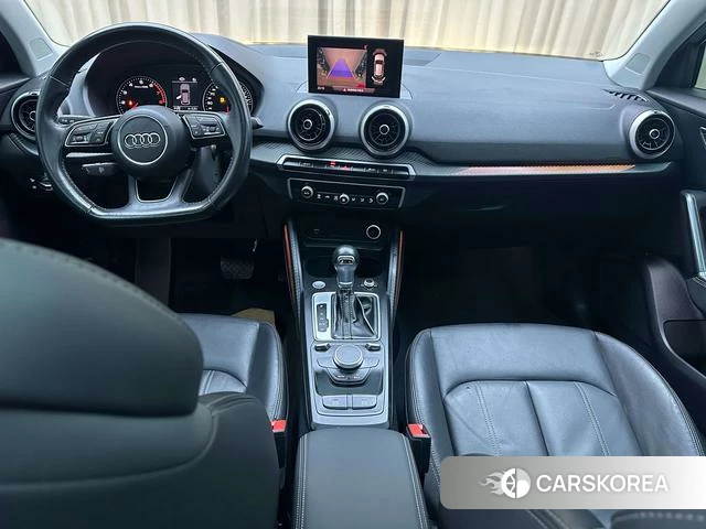 Audi Q2L 2021 Темно-серый из Китая, фото 3