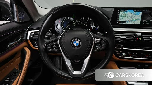 BMW 5 Series (G30) 2018 Серый из Кореи, фото 3