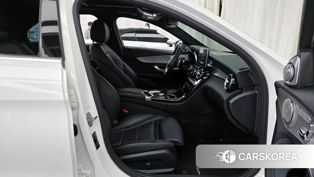 Mercedes-Benz C-Class W205 2018 Белый из Кореи, фото 3