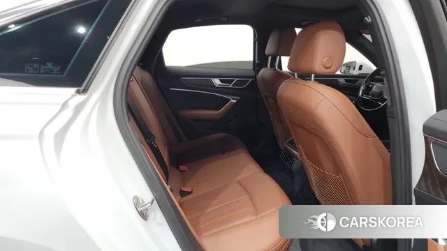 Audi A6 (C8) 2021 Белый из Кореи, фото 3