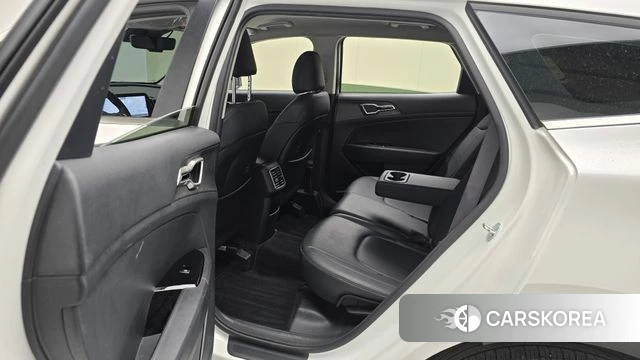 Kia Sportage 5th Generation 2023 Белый из Кореи, фото 3