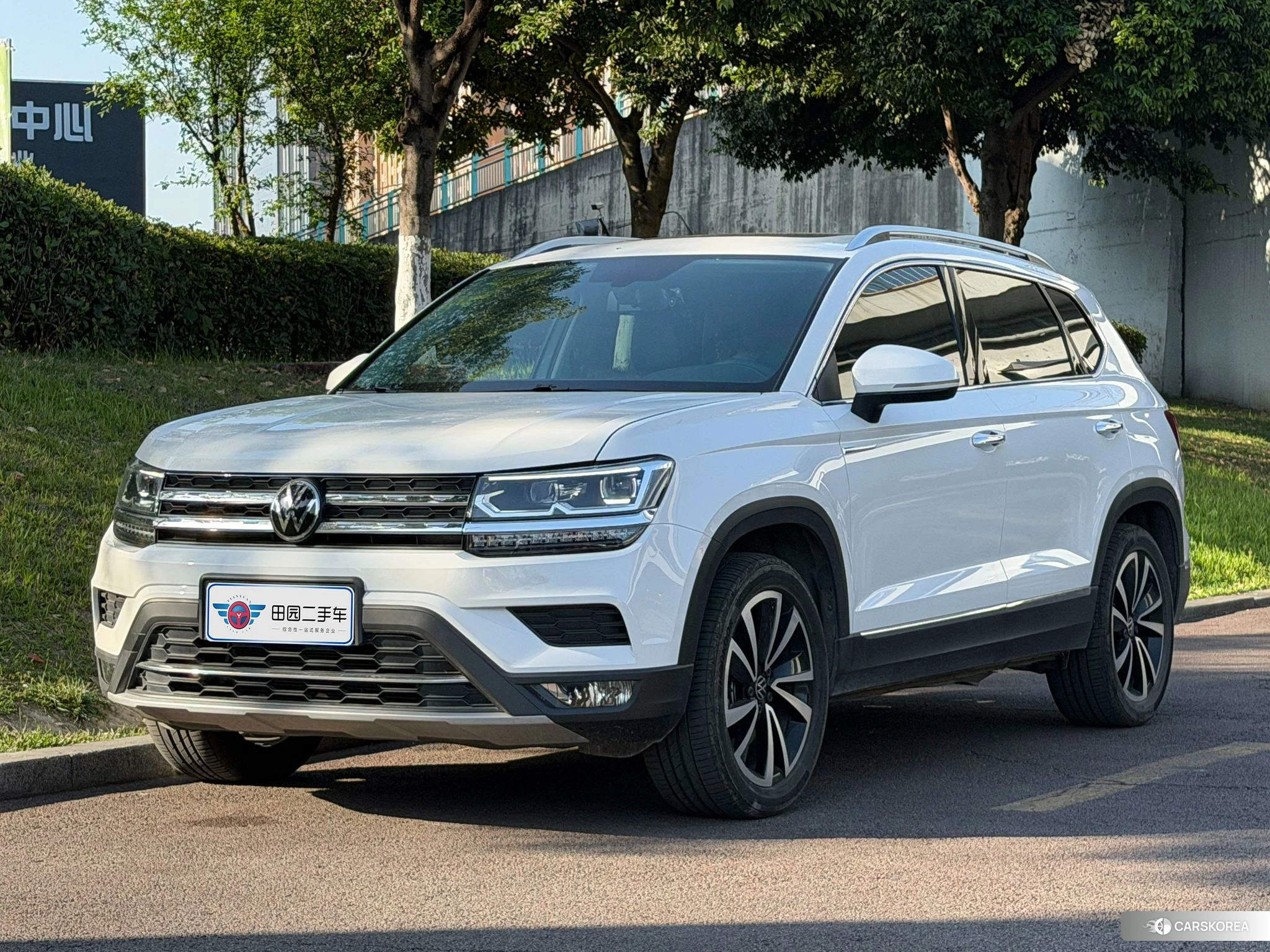 Volkswagen Tuyue 2022 Белый из Китая, фото 3