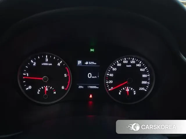 Kia Stonic id 3150288 из Кореи 3