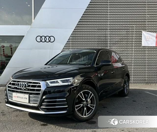 Audi Q5L 2021 Черный из Китая, фото 3