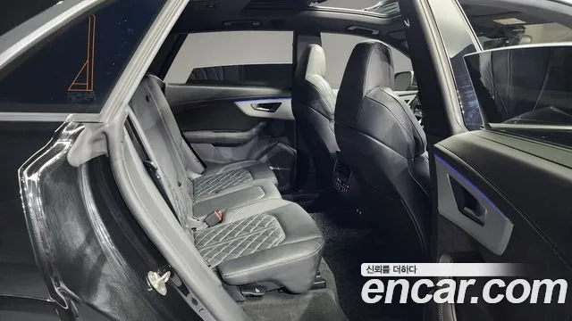 Audi Q8 (4M) 2022 Черный из Кореи, фото 3
