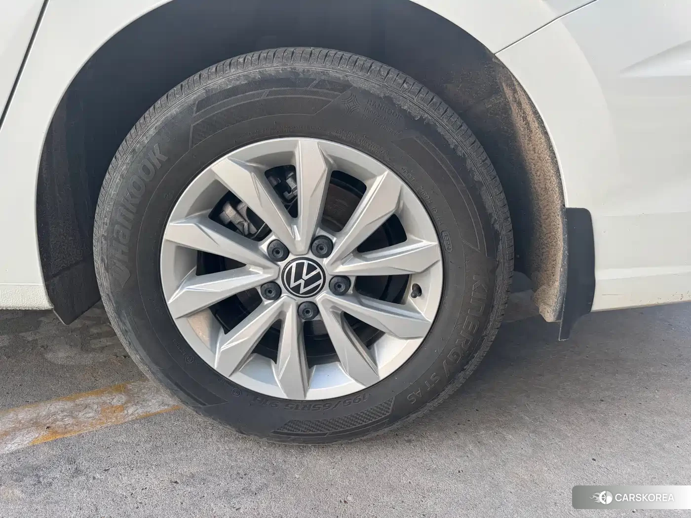 Volkswagen Bora 2023 Белый из Китая, фото 3