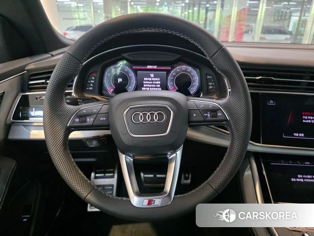 Audi Q8 (4M) 2023 Серый из Кореи, фото 3